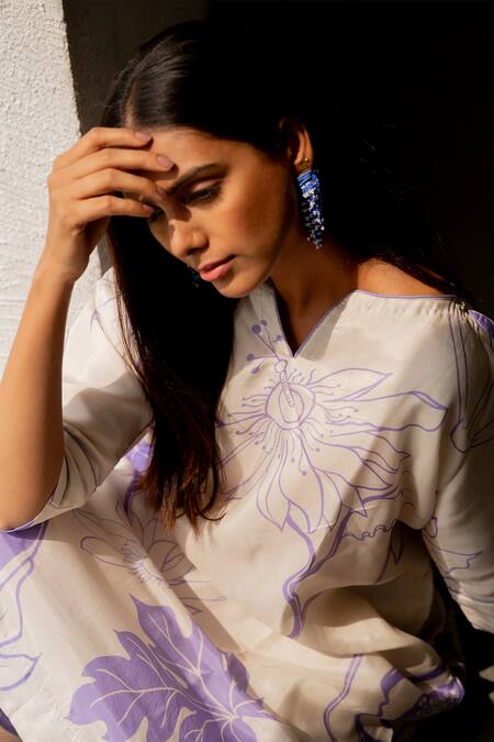 Shop_Silai Studio_Off White Silk Split V-neck Floral Print Kurta And Pant Set_Online_at_Aza_Fashions
