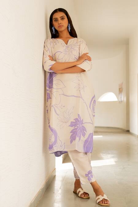 Silai Studio_Off White Silk Printed Floral Notched Kurta_Online_at_Aza_Fashions
