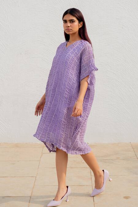 Silai Studio_Purple Chanderi V-neck Tie-dye Dress _at_Aza_Fashions