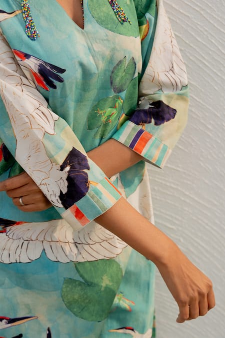 Buy_Silai Studio_Green Cotton Printed Crane V-neck Kurta 