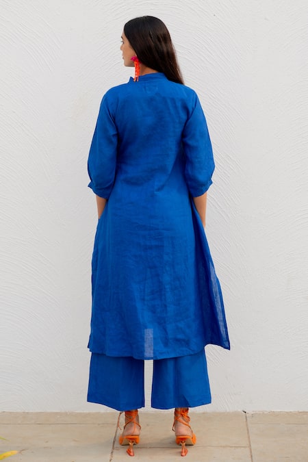 Shop_Silai Studio_Blue Linen V-neck Solid Kurta With Pant _at_Aza_Fashions