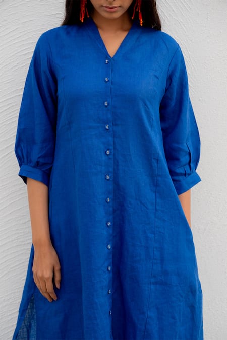 Buy_Silai Studio_Blue Linen Solid V-neck Kurta _Online_at_Aza_Fashions