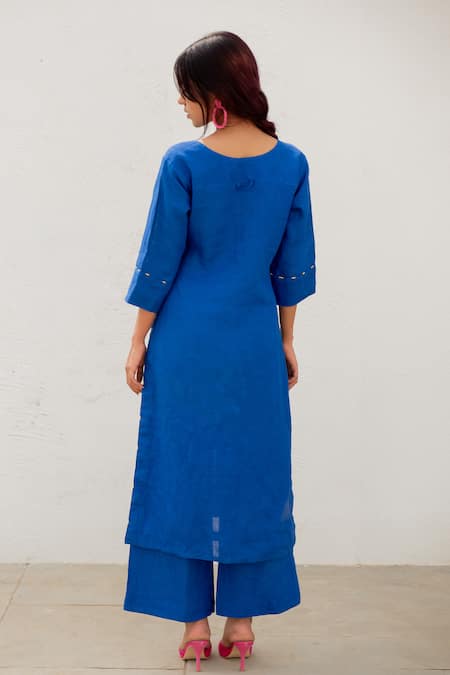 Shop_Silai Studio_Blue Linen Threadwork Notched Straight Kurta  _at_Aza_Fashions