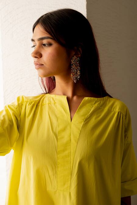 Buy_Silai Studio_Yellow Poplin Solid Notched Kurta With Pant  