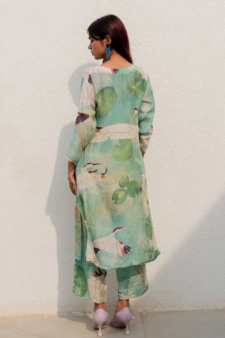 Shop Silai Studio Green Silk, Voile Embroidery Split V-neck Leaf Print Kurta at Aza Fashions Shop_Silai Studio_Green Silk, Voile Embroidery Split V-neck Leaf Print Kurta _at_Aza_Fashions