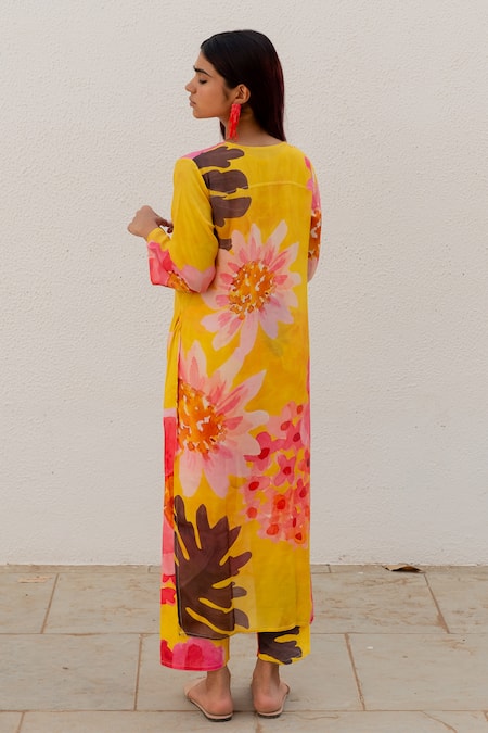 Shop Silai Studio Yellow Silk, Voile Split V-neck Watercolour Print Kurta With Pant at Aza Fashions Shop_Silai Studio_Yellow Silk, Voile Split V-neck Watercolour Print Kurta With Pant _at_Aza_Fashions