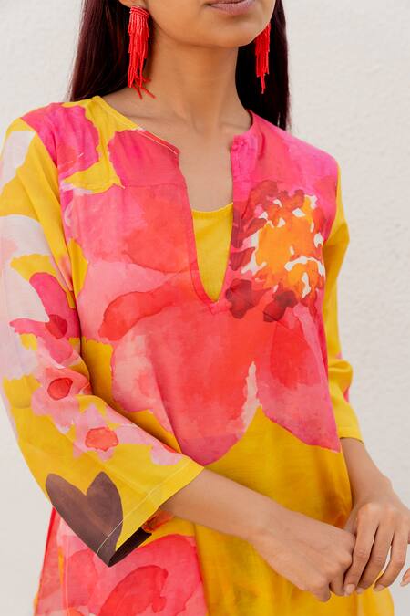 Buy_Silai Studio_Yellow Silk Voile Printed Floral Notched Watercolour Kurta _Online_at_Aza_Fashions