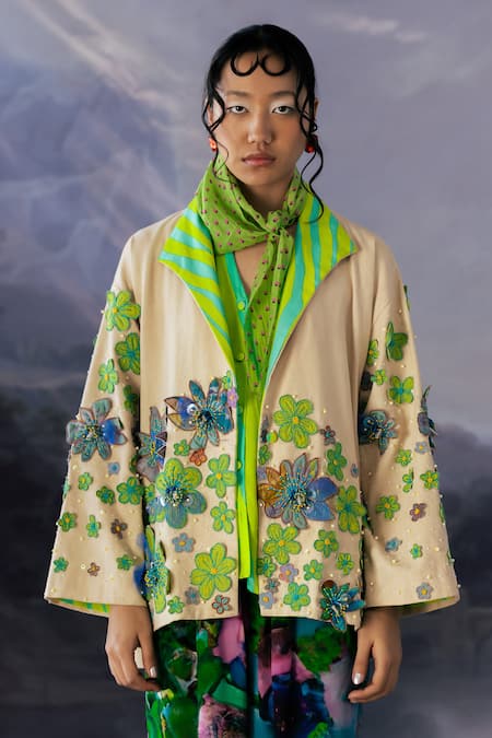 Yavi Accord Floral Applque Embroidered Jacket 