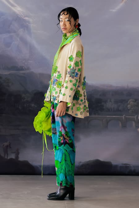 Buy_Yavi_Cream Canvas Sequins, Applique Collared Accord Floral Embroidered Jacket 