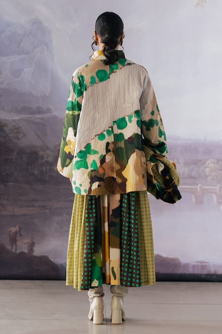 Shop Yavi Green Cotton Collared Ada Reversible Quilted Jacket at Aza Fashions Shop_Yavi_Green Cotton Collared Ada Reversible Quilted Jacket _at_Aza_Fashions