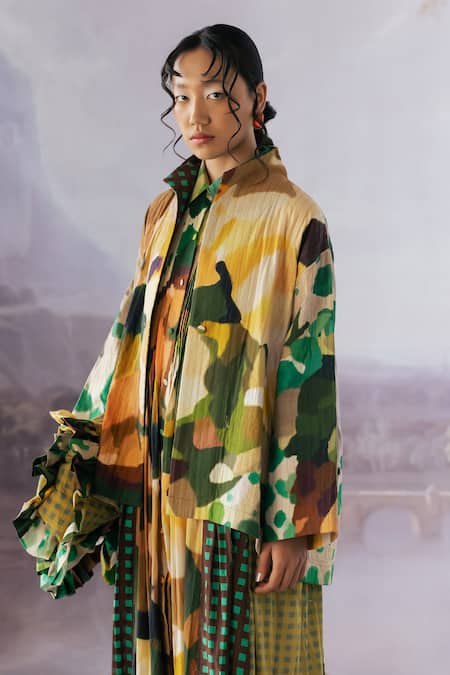 Yavi Green Cotton Collared Ada Reversible Quilted Jacket Online at Aza Fashions Yavi_Green Cotton Collared Ada Reversible Quilted Jacket _Online_at_Aza_Fashions