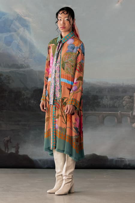 Buy Yavi Coral Crepe Embroidery Collared Barbi Print Midi Dress Online at Aza Fashions Buy_Yavi_Coral Crepe Embroidery Collared Barbi Print Midi Dress _Online_at_Aza_Fashions