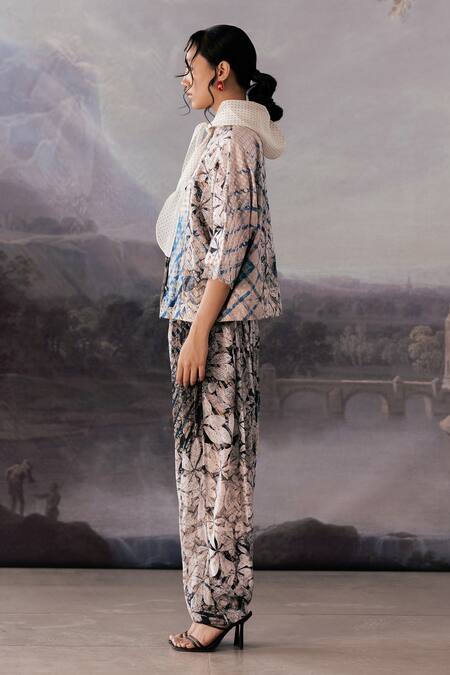 Yavi Ivory Cotton Collared Maya Printed Top Online at Aza Fashions Yavi_Ivory Cotton Collared Maya Printed Top _Online_at_Aza_Fashions