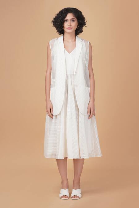 Arcvsh By Pallavi Singh Ivory Organza Embroidery V-neck Striped Dress With Bara Jacket Online at Aza Fashions Arcvsh By Pallavi Singh_Ivory Organza Embroidery V-neck Striped Dress With Bara Jacket _Online_at_Aza_Fashions