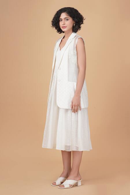 Buy Arcvsh By Pallavi Singh Ivory Organza Embroidery V-neck Striped Dress With Bara Jacket Online at Aza Fashions Buy_Arcvsh By Pallavi Singh_Ivory Organza Embroidery V-neck Striped Dress With Bara Jacket _Online_at_Aza_Fashions