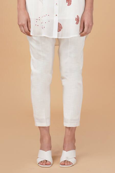 Arcvsh By Pallavi Singh Ivory , Chanderi Embroidery Shawl Hakoni Print Shirt And Pant Set Online at Aza Fashions Arcvsh By Pallavi Singh_Ivory , Chanderi Embroidery Shawl Hakoni Print Shirt And Pant Set _Online_at_Aza_Fashions