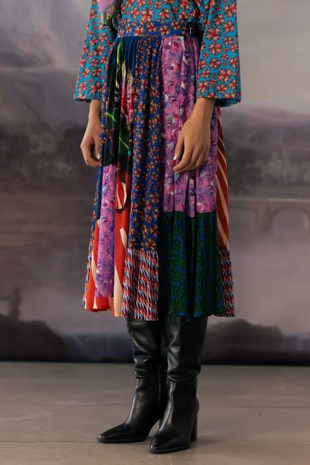 Buy_Yavi_Multi Color Crepe Ava Printed Midi Skirt _Online_at_Aza_Fashions