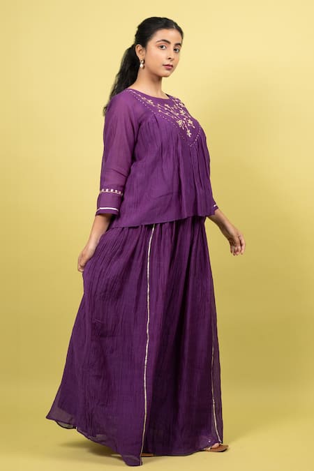 KKANYAAH Floral Hand Embroidered Tunic Skirt Set 