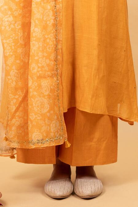Buy KKANYAAH Yellow Silk, Cotton Embroidery, Sequins V-neck Handwoven Kurta Set Online at Aza Fashions Buy_KKANYAAH_Yellow Silk, Cotton Embroidery, Sequins V-neck Handwoven Kurta Set _Online_at_Aza_Fashions