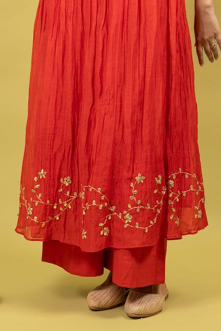 Buy_KKANYAAH_Red Handloom , Silk, Embroidery, Gota Patti Border Anarkali Set _Online_at_Aza_Fashions