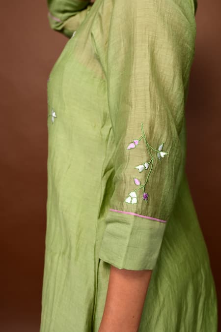 Buy KKANYAAH Green Handloom , Silk, Embroidery Keyhole Blossom Kurta Pant Set Online at Aza Fashions Buy_KKANYAAH_Green Handloom , Silk, Embroidery Keyhole Blossom Kurta Pant Set _Online_at_Aza_Fashions