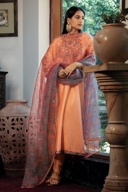 Buy Shashank Arya Peach Organza, Chanderi, Crepe, Thread Swirl Asymmetric Kurta Dhoti Pant Set Buy_Shashank Arya_Peach Organza, Chanderi, Crepe, Thread Swirl Asymmetric Kurta Dhoti Pant Set
