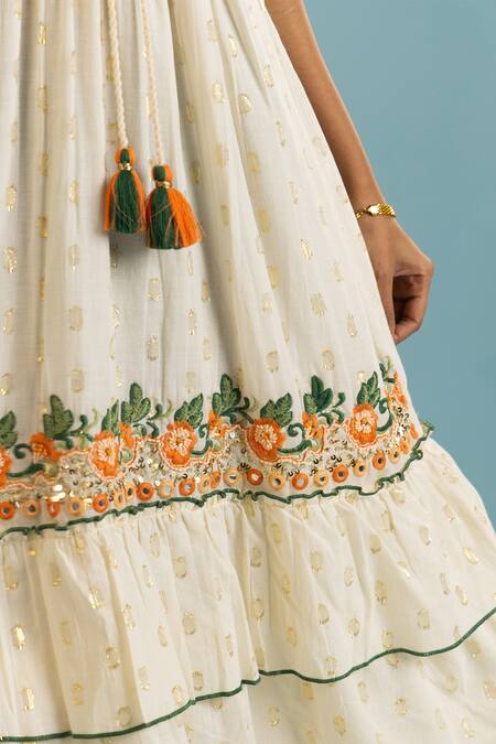 Label Reyya White Cotton Embroidery, Sequins V-neck Floral Thread Gown at Aza Fashions Label Reyya_White Cotton Embroidery, Sequins V-neck Floral Thread Gown_at_Aza_Fashions