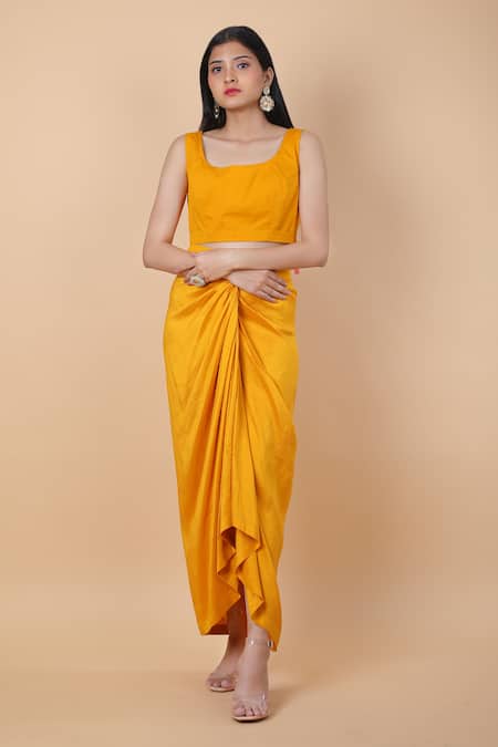 Anamika Khanna_Yellow Cotton Embroidery V-neck, Round Floral Kaftan Top And Draped Skirt Set _Online_at_Aza_Fashions
