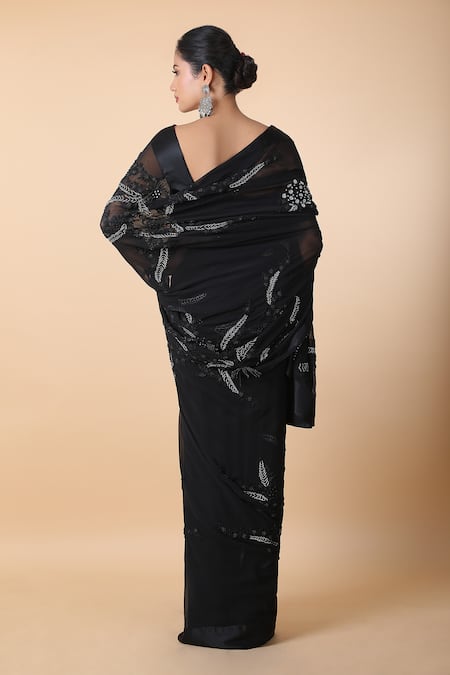 Anamika Khanna Floral Embroidered Saree With Unstitched Blouse Piece 