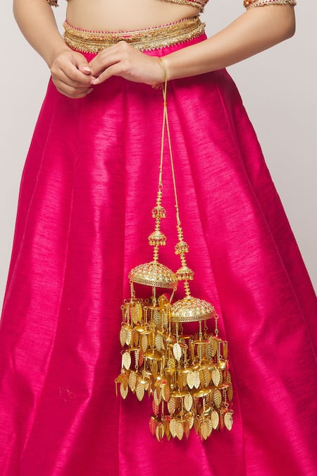 Shop_Vivinia By Vidhi Mehra_Gold Plated Chains Traditional Leaf Charms Pair Of Tying Kaleeras _Online_at_Aza_Fashions