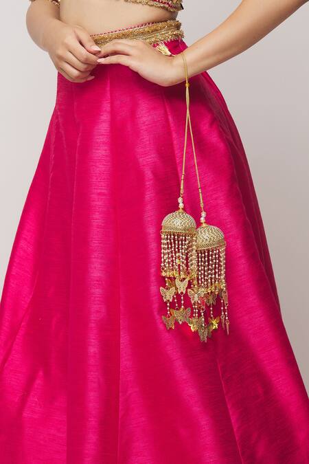 Vivinia By Vidhi Mehra_Gold Plated Beads Butterfly Charms Pair Of Tying Kaleeras _Online_at_Aza_Fashions