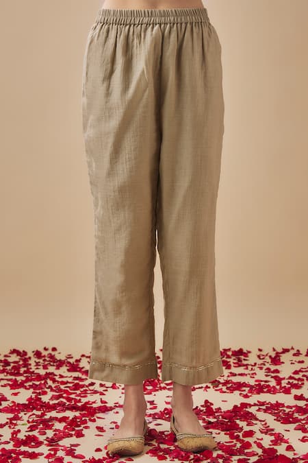 Cupid Cotton_Grey Chanderi Silk, Organza, Cotton Embroidery Square Floral Kurta With Pant _Online_at_Aza_Fashions