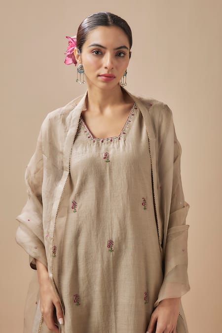 Buy_Cupid Cotton_Grey Chanderi Silk, Organza, Cotton Embroidery Square Floral Kurta With Pant _Online_at_Aza_Fashions