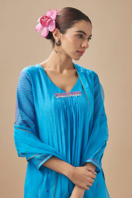 Buy Cupid Cotton Blue Organza, Chanderi Silk, Cotton Beads V-neck Cyan Pleat Detailed Kurta Set Online at Aza Fashions Buy_Cupid Cotton_Blue Organza, Chanderi Silk, Cotton Beads V-neck Cyan Pleat Detailed Kurta Set _Online_at_Aza_Fashions