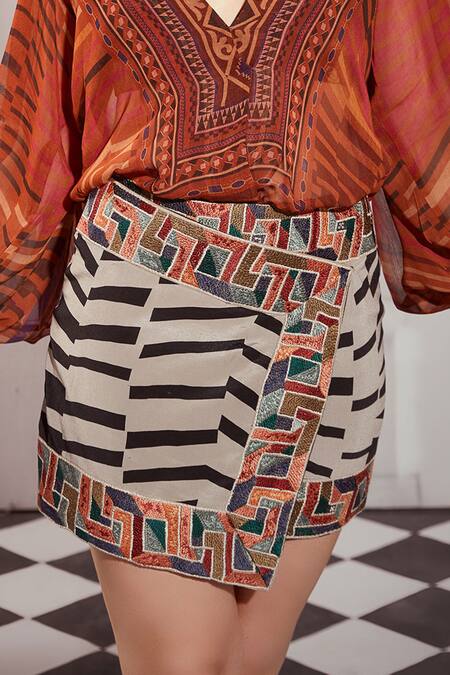 Buy Nikita Mhaisalkar Black Silk, Crepe Byzantine Print Wrap Skirt Online at Aza Fashions Buy_Nikita Mhaisalkar_Black Silk, Crepe Byzantine Print Wrap Skirt _Online_at_Aza_Fashions