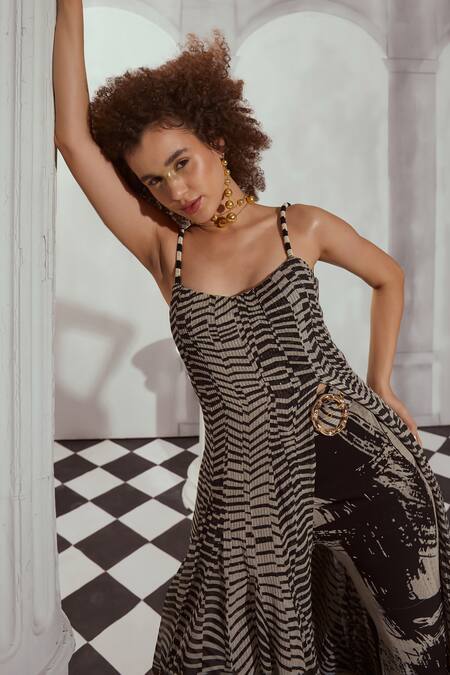 Shop Nikita Mhaisalkar Black Organza, Georgette Sequins Sweetheart Neck Byzantine Print Dress Online at Aza Fashions Shop_Nikita Mhaisalkar_Black Organza, Georgette Sequins Sweetheart Neck Byzantine Print Dress _Online_at_Aza_Fashions