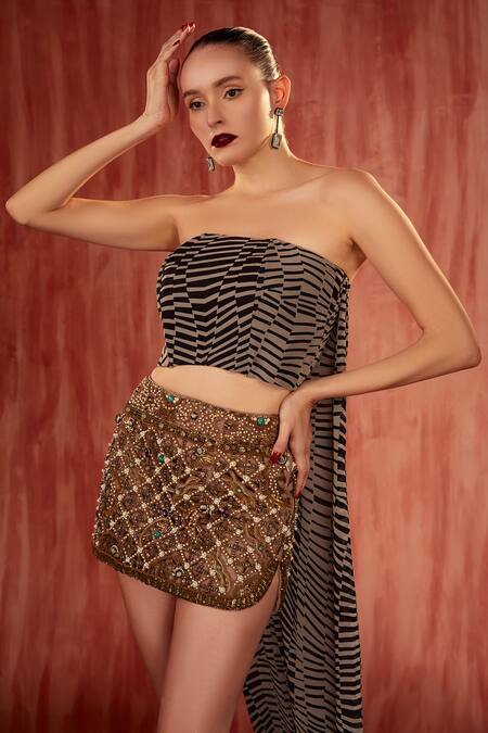 Nikita Mhaisalkar Black Georgette Byzantine Trail Crop Top Online at Aza Fashions Nikita Mhaisalkar_Black Georgette Byzantine Trail Crop Top _Online_at_Aza_Fashions