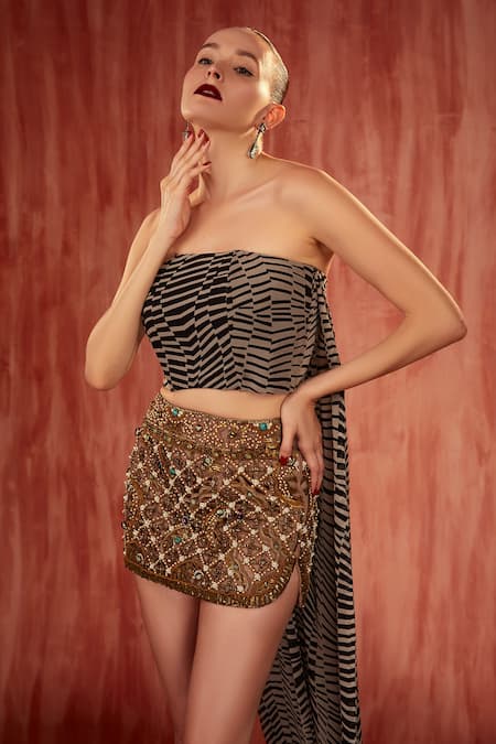 Buy Nikita Mhaisalkar Black Georgette Byzantine Trail Crop Top Online at Aza Fashions Buy_Nikita Mhaisalkar_Black Georgette Byzantine Trail Crop Top _Online_at_Aza_Fashions
