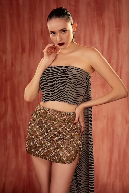 Shop Nikita Mhaisalkar Black Georgette Byzantine Trail Crop Top Online at Aza Fashions Shop_Nikita Mhaisalkar_Black Georgette Byzantine Trail Crop Top _Online_at_Aza_Fashions