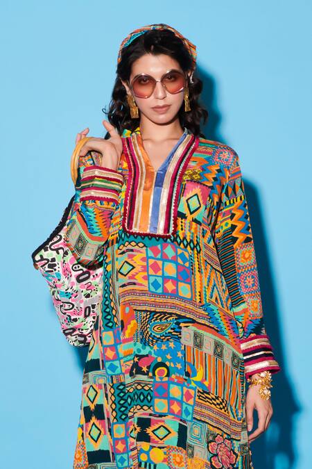 Esha L Amin Multi Color Viscose, Crepe Embroidery V-neck Aztec Pattern Kurta Online at Aza Fashions Esha L Amin_Multi Color Viscose, Crepe Embroidery V-neck Aztec Pattern Kurta _Online_at_Aza_Fashions