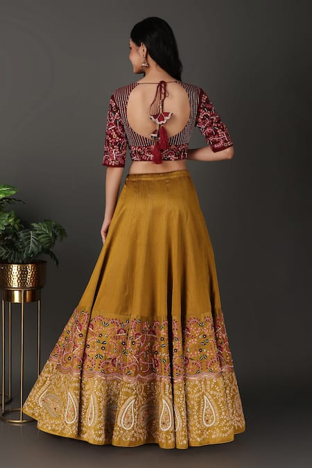 Shop Nidhi Kejriwal Gold Silk, Tissue Embroidery, Diamonds Split V-neck Hand Blouse Lehenga Set at Aza Fashions Shop_Nidhi Kejriwal_Gold Silk, Tissue Embroidery, Diamonds Split V-neck Hand Blouse Lehenga Set _at_Aza_Fashions