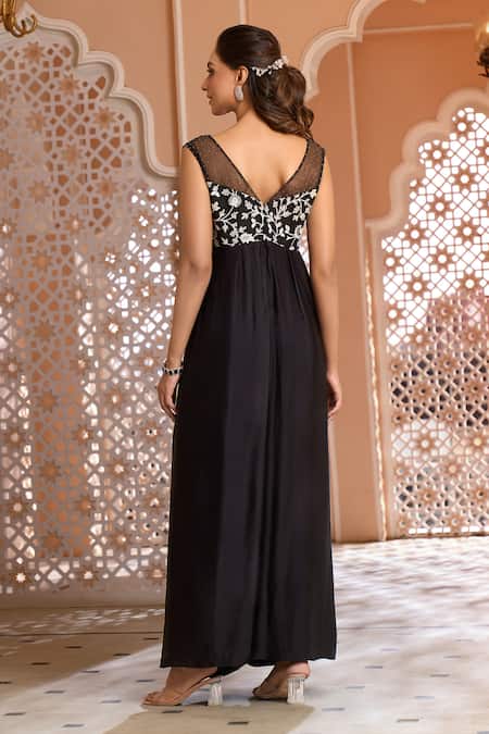 Shop Aariyana Couture Black Modal, Satin, Net Pearls V-neck Floral Jaal Embroidered Saree Gown at Aza Fashions Shop_Aariyana Couture_Black Modal, Satin, Net Pearls V-neck Floral Jaal Embroidered Saree Gown_at_Aza_Fashions