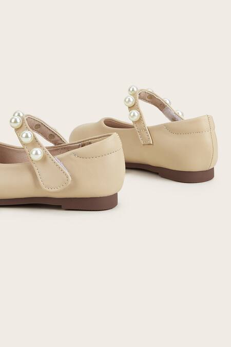 Shop Ninobello Beige Pearl Embellished Bellies Online at Aza Fashions Shop_Ninobello_Beige Pearl Embellished Bellies_Online_at_Aza_Fashions