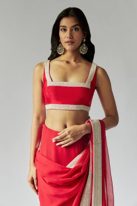 Maisolos_Red Georgette Cut Work, Sequins Square Neck Embroidered Saree With Blouse_Online_at_Aza_Fashions