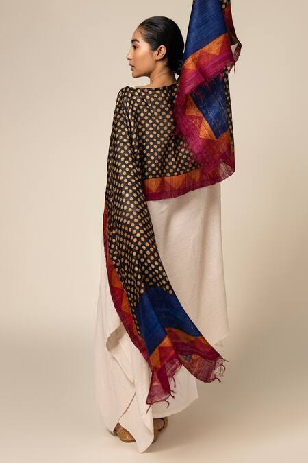 Aeshaane Multi Color Tussar Round Neck Geometric Contrast Hem Pattern Kaftan at Aza Fashions Aeshaane_Multi Color Tussar Round Neck Geometric Contrast Hem Pattern Kaftan _at_Aza_Fashions