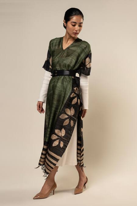 Buy_Aeshaane_Green Tussar Round Neck Leaf Pattern Border Kaftan _Online_at_Aza_Fashions