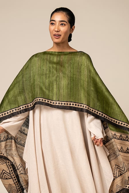 Aeshaane_Green Tussar, Silk Round Neck Color Blocked Asymmetric Sleeve Kaftan _at_Aza_Fashions