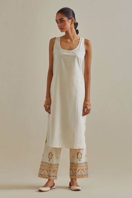 Kora Yellow Cotton, Chanderi Sequins, Tassels, Patchwork Straight Kurta Pant Set Online at Aza Fashions Kora_Yellow Cotton, Chanderi Sequins, Tassels, Patchwork Straight Kurta Pant Set _Online_at_Aza_Fashions