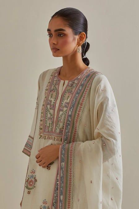Kora Pink Cotton, Chanderi Mirrors, Sequins, Tassels Patchwork Straight Kurta Set at Aza Fashions Kora_Pink Cotton, Chanderi Mirrors, Sequins, Tassels Patchwork Straight Kurta Set _at_Aza_Fashions
