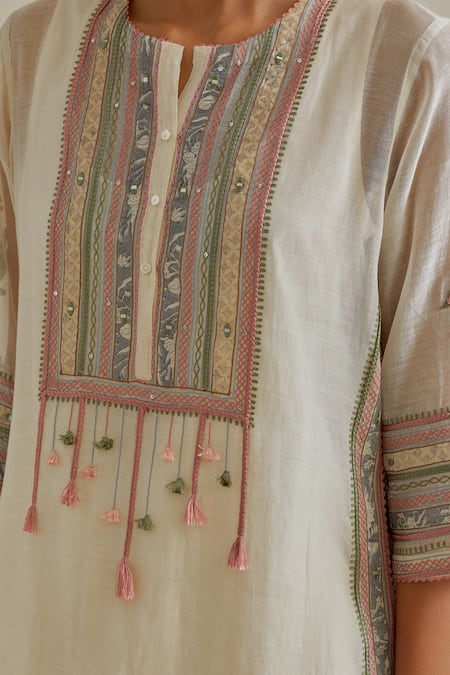Buy_Kora_Off White Cotton, Chanderi Tassels, Sequins, Embroidery, Mirrors Split Kurta Set _Online_at_Aza_Fashions